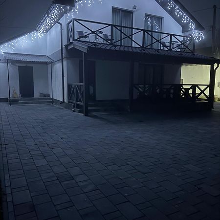 U Anastasii I Sofii Bilya Richki Pension Mykulychyn Buitenkant foto